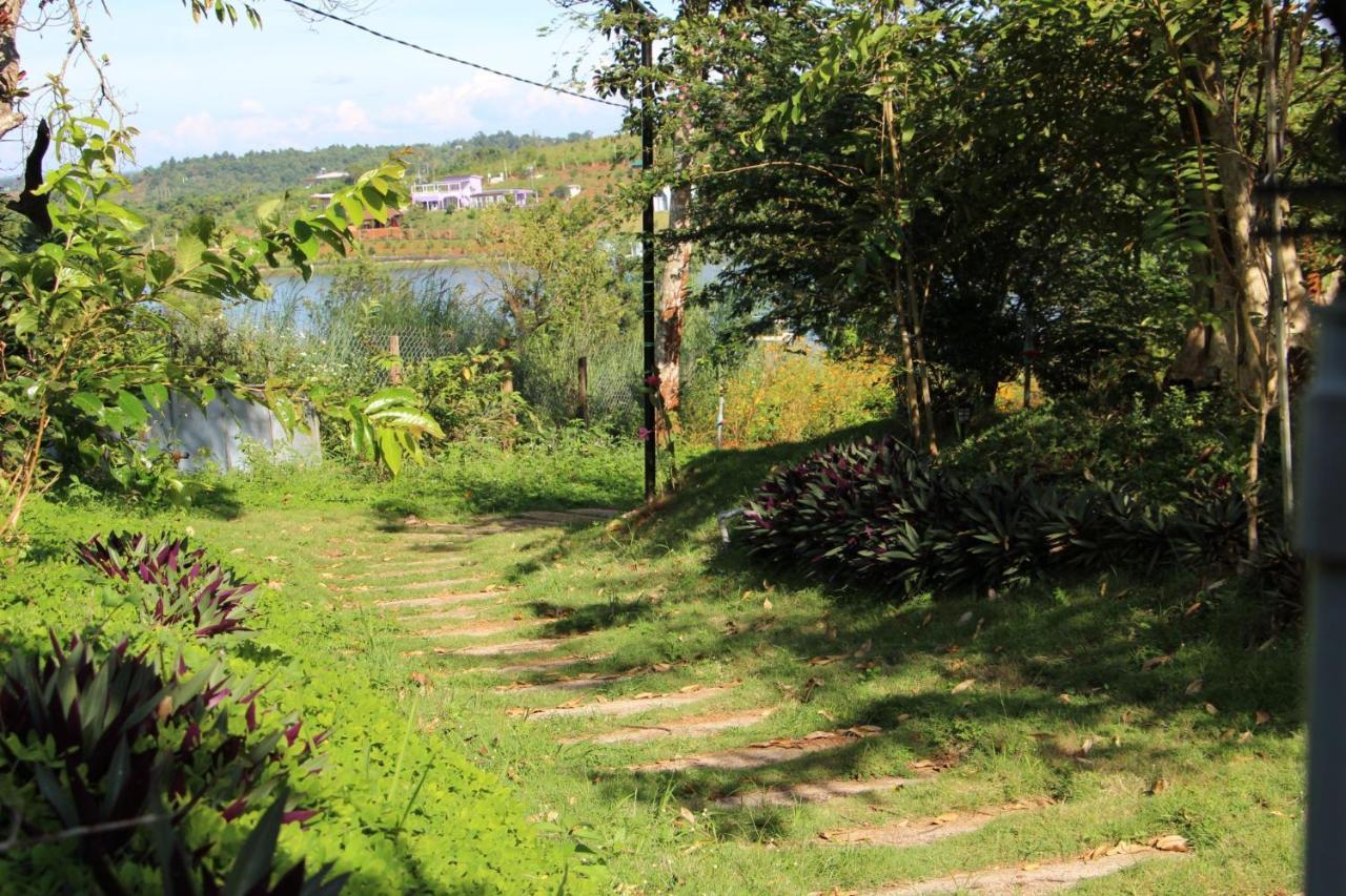 Bobbyfarm Apartment Gia Nghia Luaran gambar