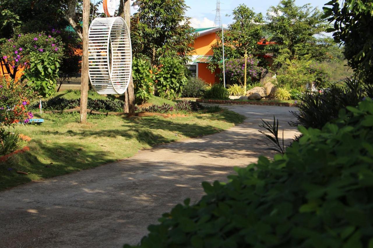 Bobbyfarm Apartment Gia Nghia Luaran gambar